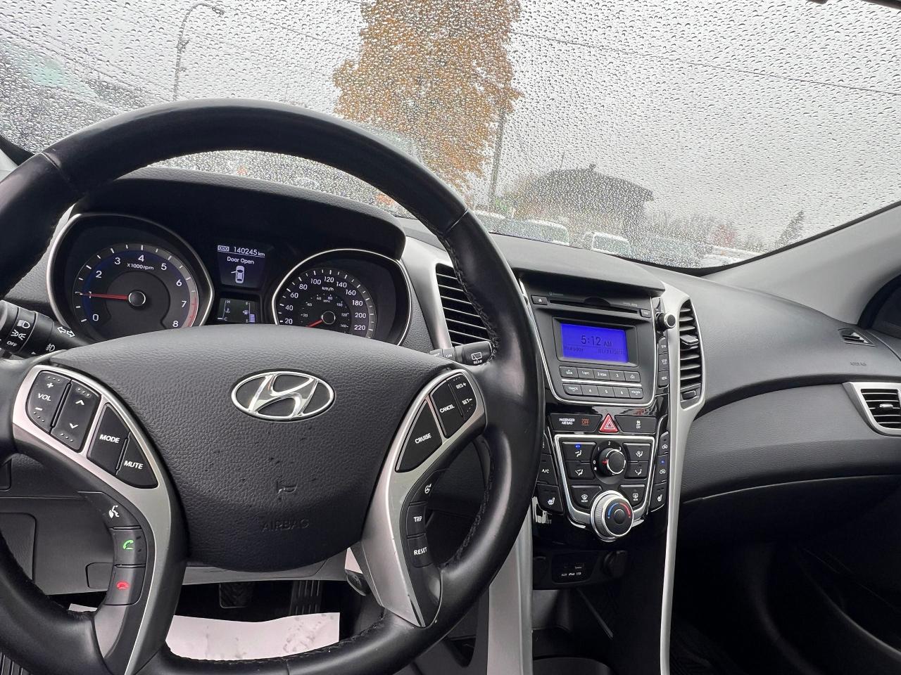 2013 Hyundai Elantra GT GLS - Photo #13