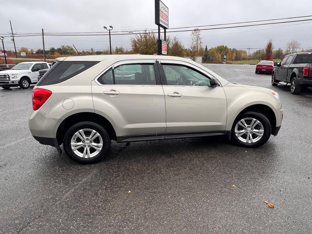 2015 Chevrolet Equinox FWD 4DR LS - Photo #4