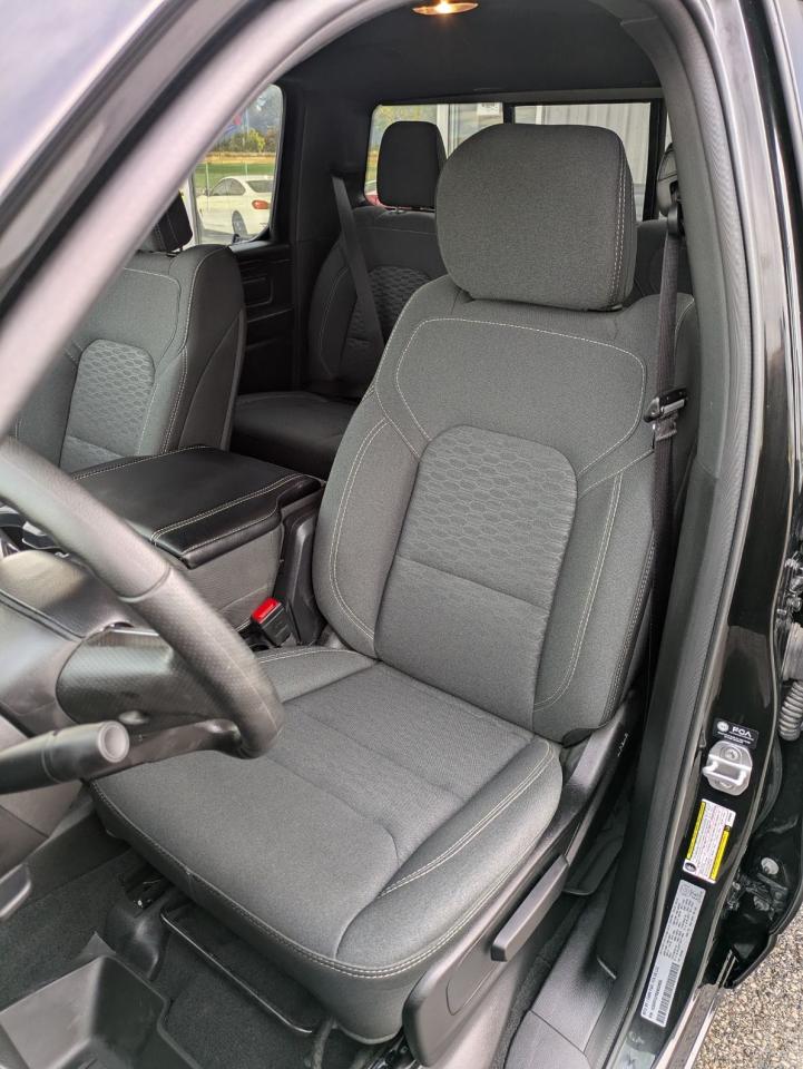 2025 RAM 1500 Warlock 4x4 Crew Cab 5'7" Box - Photo #9