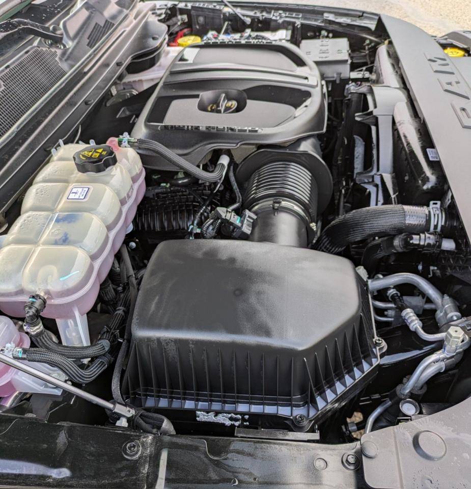 2025 RAM 1500 Warlock 4x4 Crew Cab 5'7" Box - Photo #23