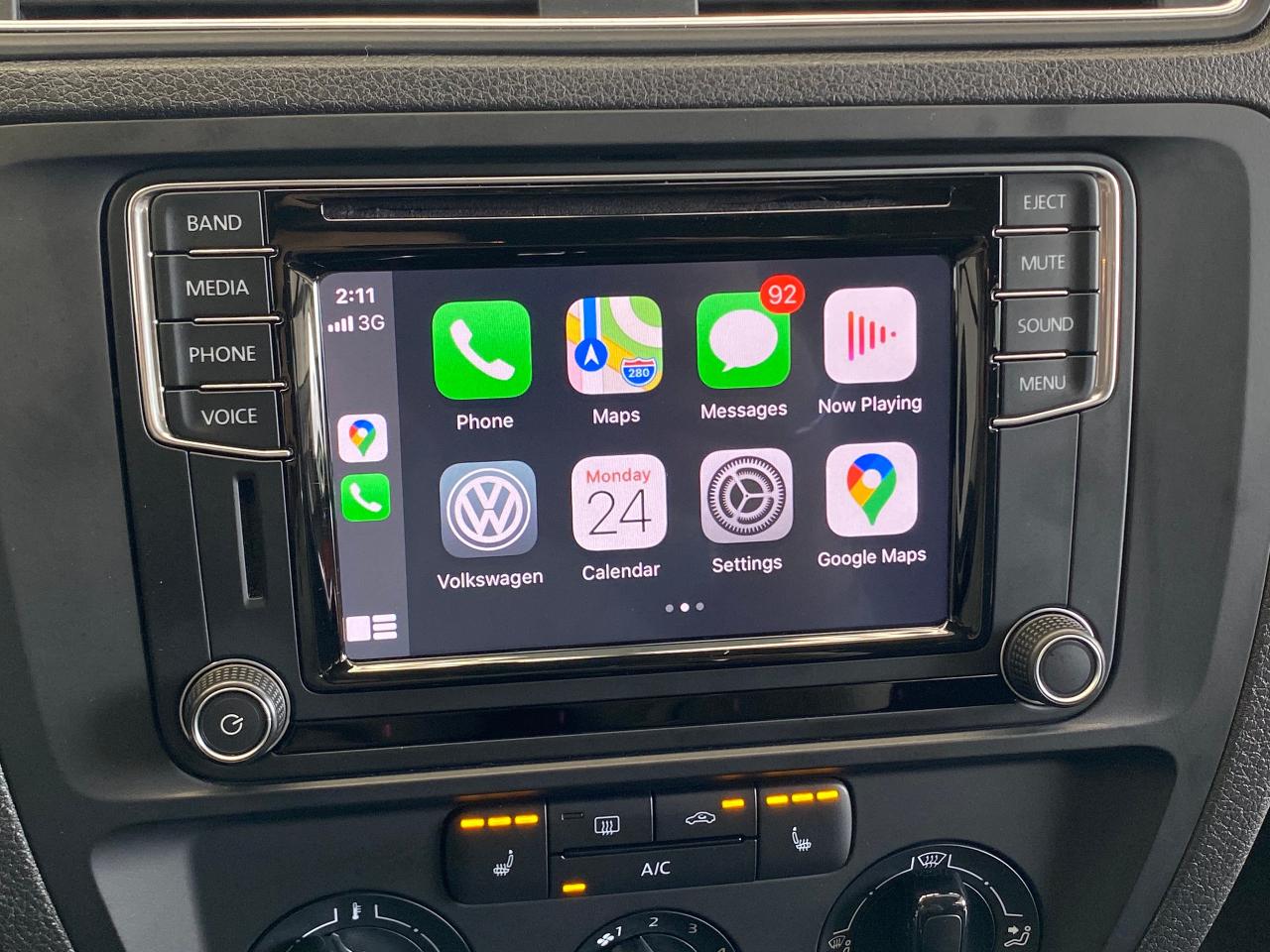 2017 Volkswagen Jetta Trendline+ApplePlay+Camera+CLEAN CARFAX Photo