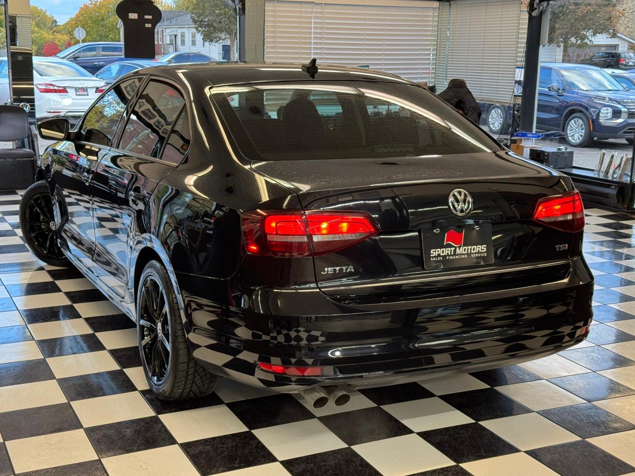 2017 Volkswagen Jetta Trendline+ApplePlay+Camera+CLEAN CARFAX Photo16