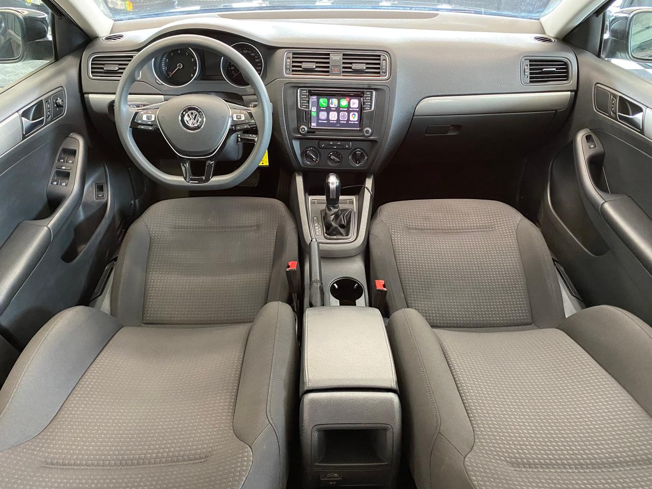 2017 Volkswagen Jetta Trendline+ApplePlay+Camera+CLEAN CARFAX Photo