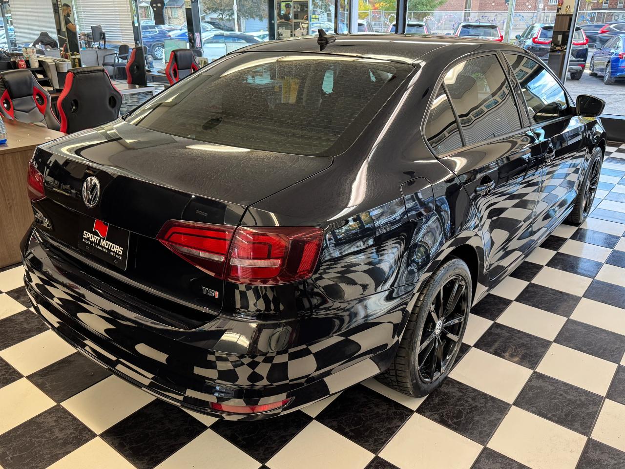 2017 Volkswagen Jetta Trendline+ApplePlay+Camera+CLEAN CARFAX Photo7