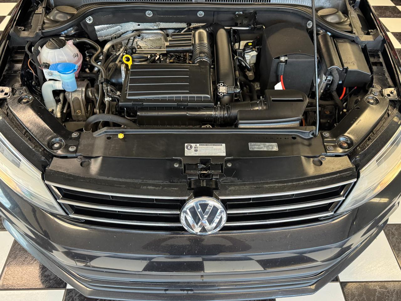2017 Volkswagen Jetta Trendline+ApplePlay+Camera+CLEAN CARFAX Photo79