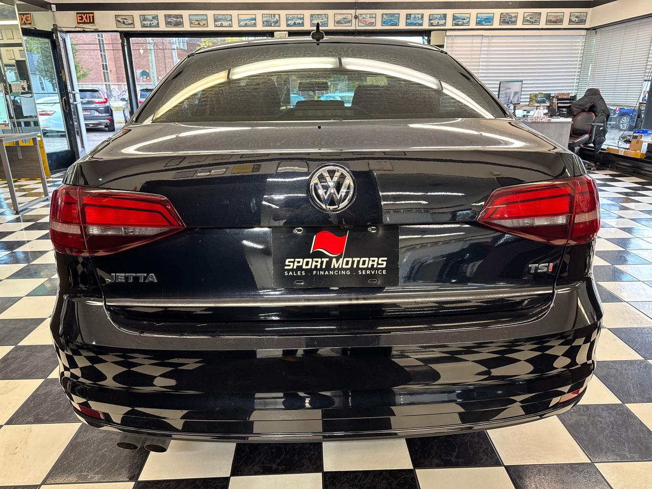 2017 Volkswagen Jetta Trendline+ApplePlay+Camera+CLEAN CARFAX Photo6