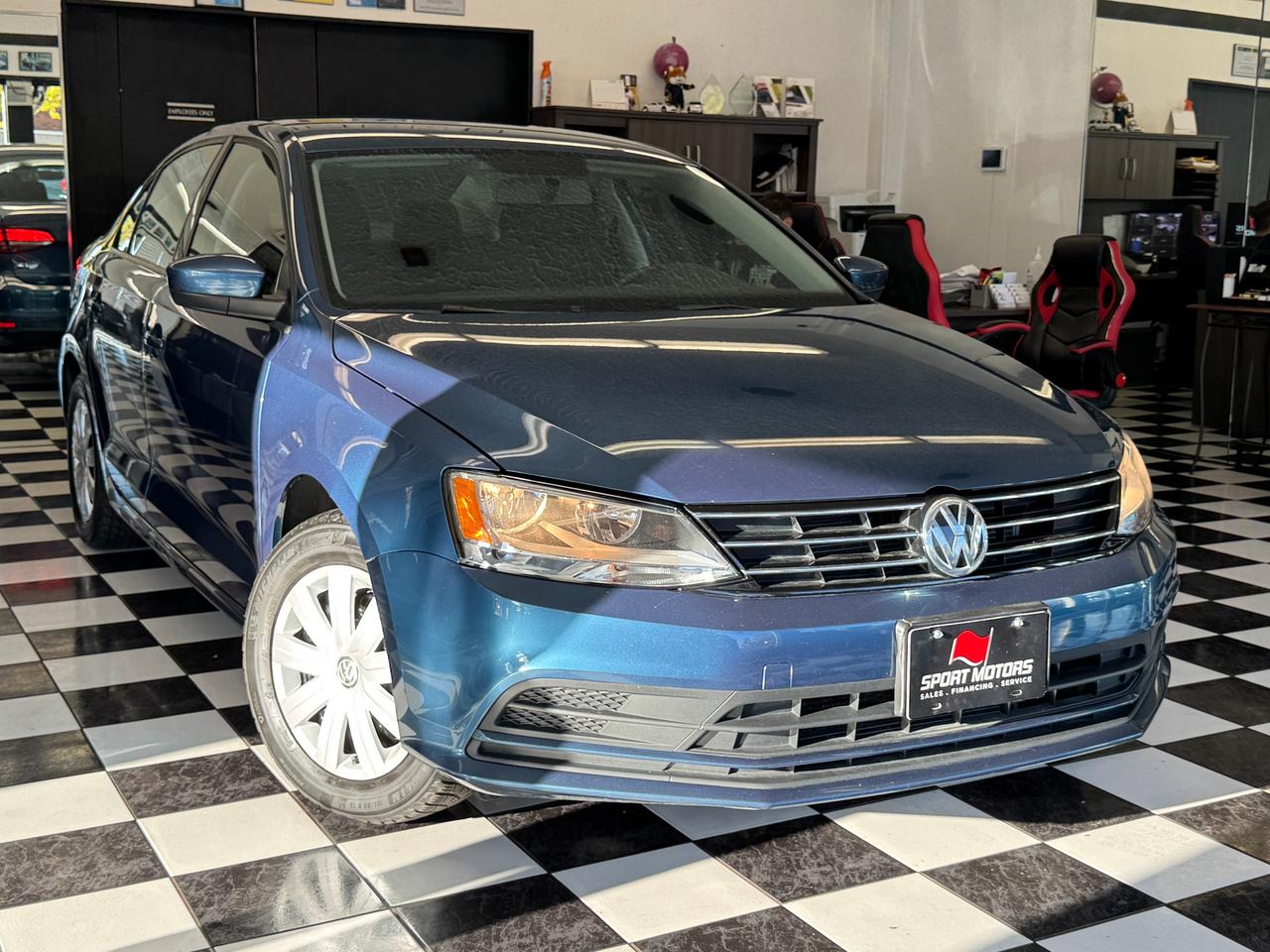 2017 Volkswagen Jetta Trendline+ApplePlay+Camera+Heated Seats+A/C Photo