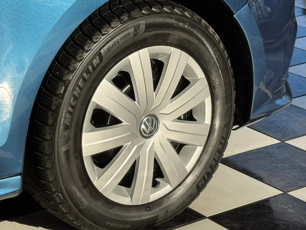 2017 Volkswagen Jetta Trendline+ApplePlay+Camera+Heated Seats+A/C Photo105