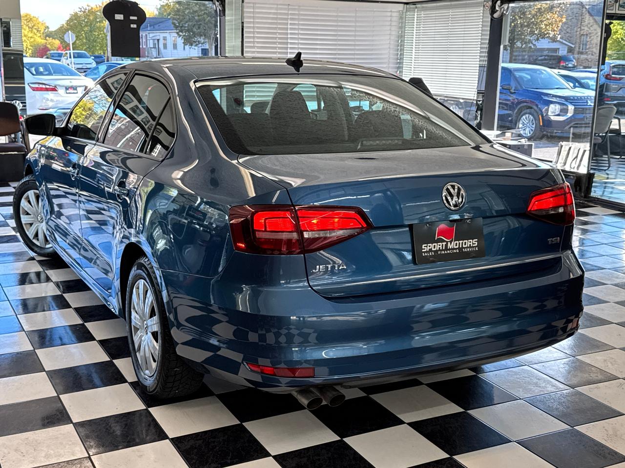 2017 Volkswagen Jetta Trendline+ApplePlay+Camera+Heated Seats+A/C Photo