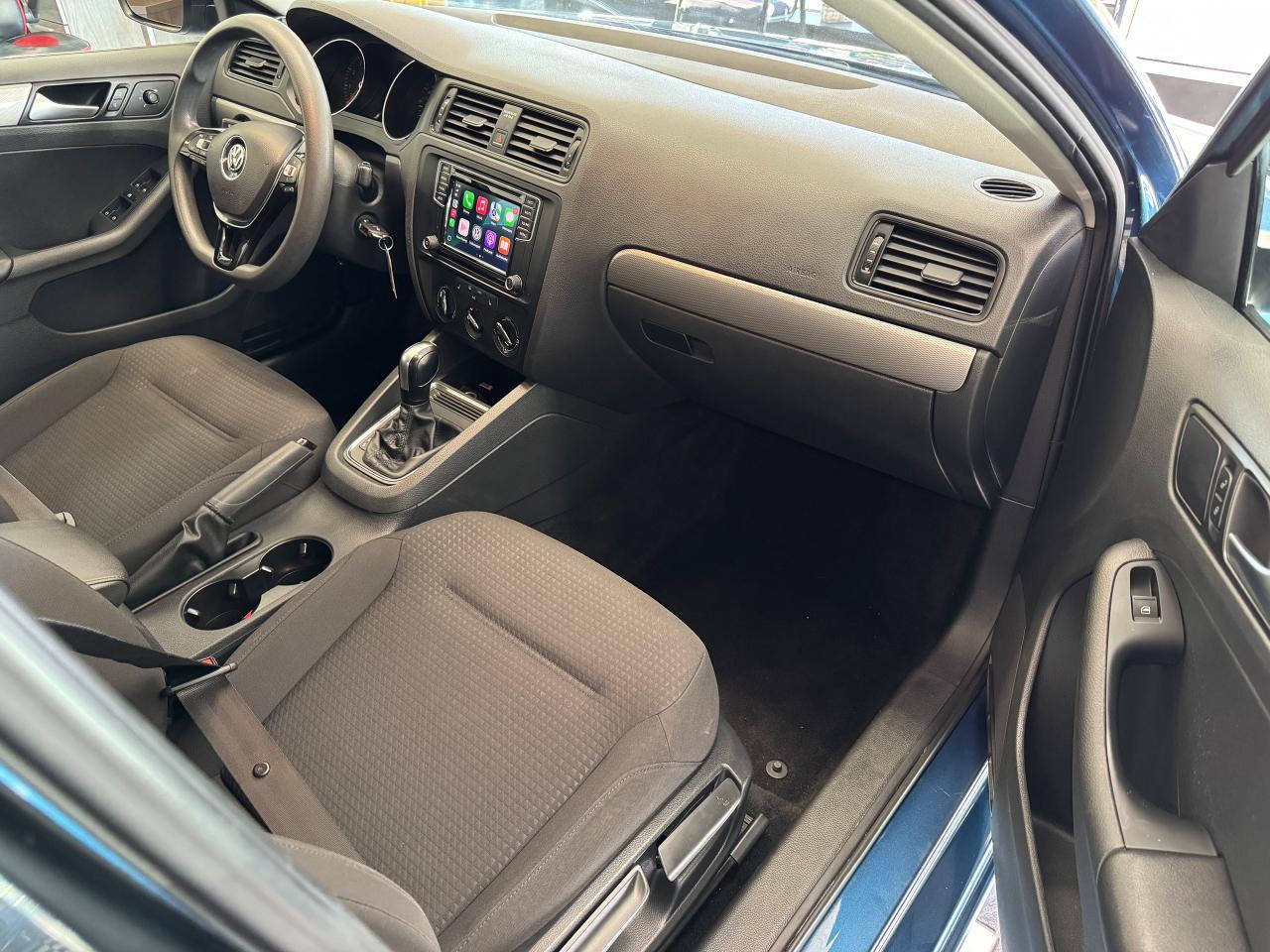 2017 Volkswagen Jetta Trendline+ApplePlay+Camera+Heated Seats+A/C Photo77