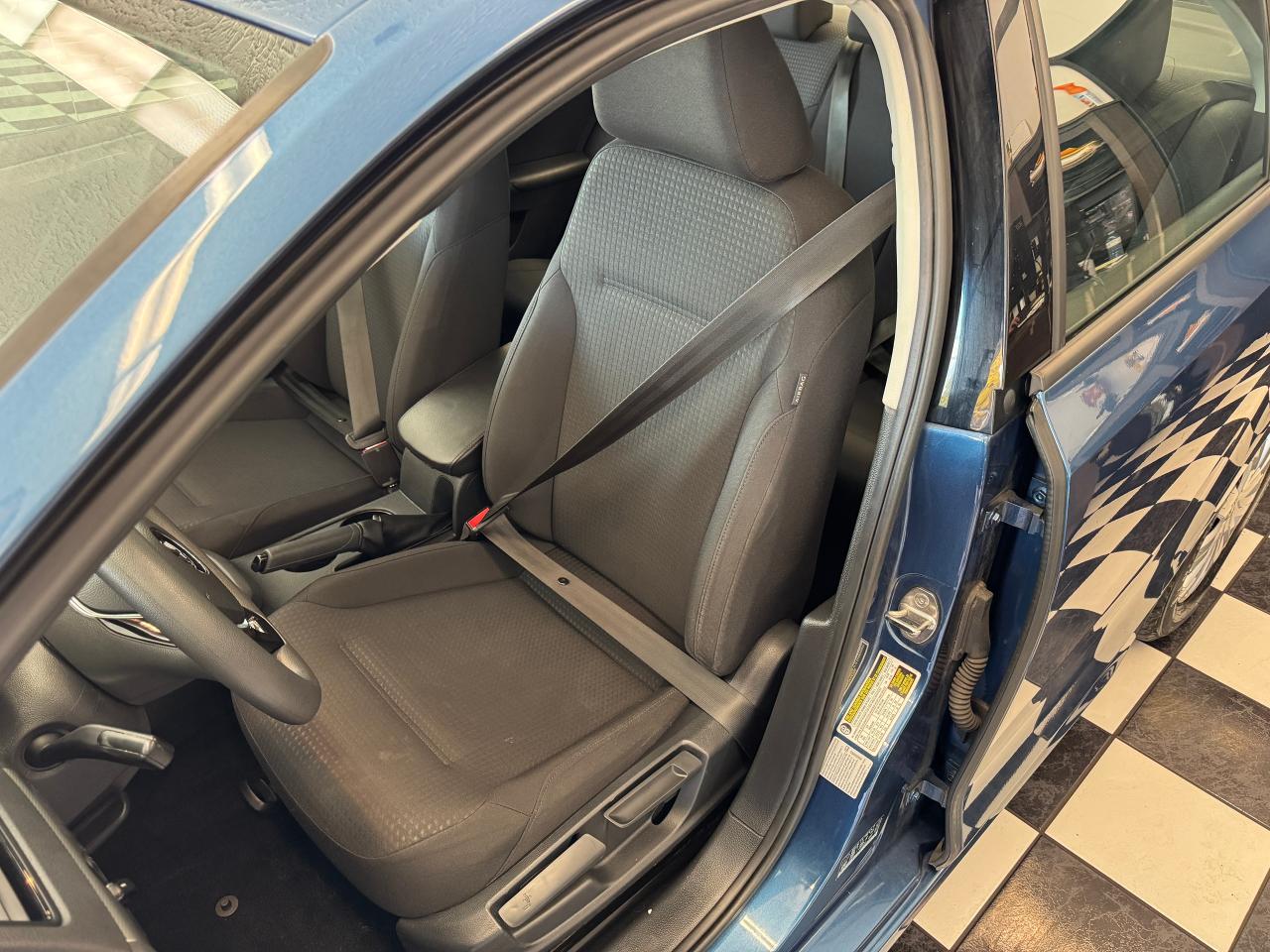 2017 Volkswagen Jetta Trendline+ApplePlay+Camera+Heated Seats+A/C Photo20