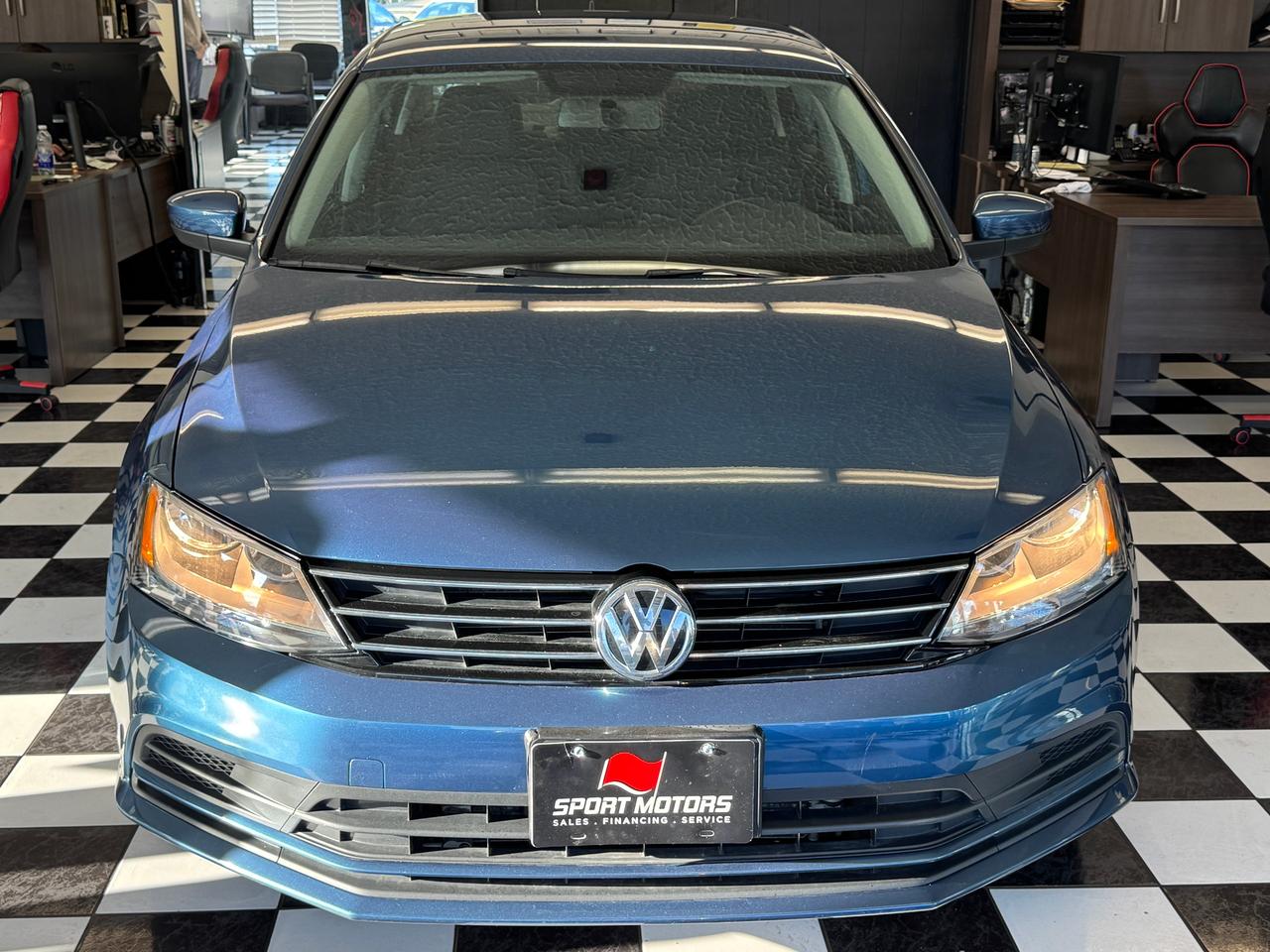 2017 Volkswagen Jetta Trendline+ApplePlay+Camera+Heated Seats+A/C Photo