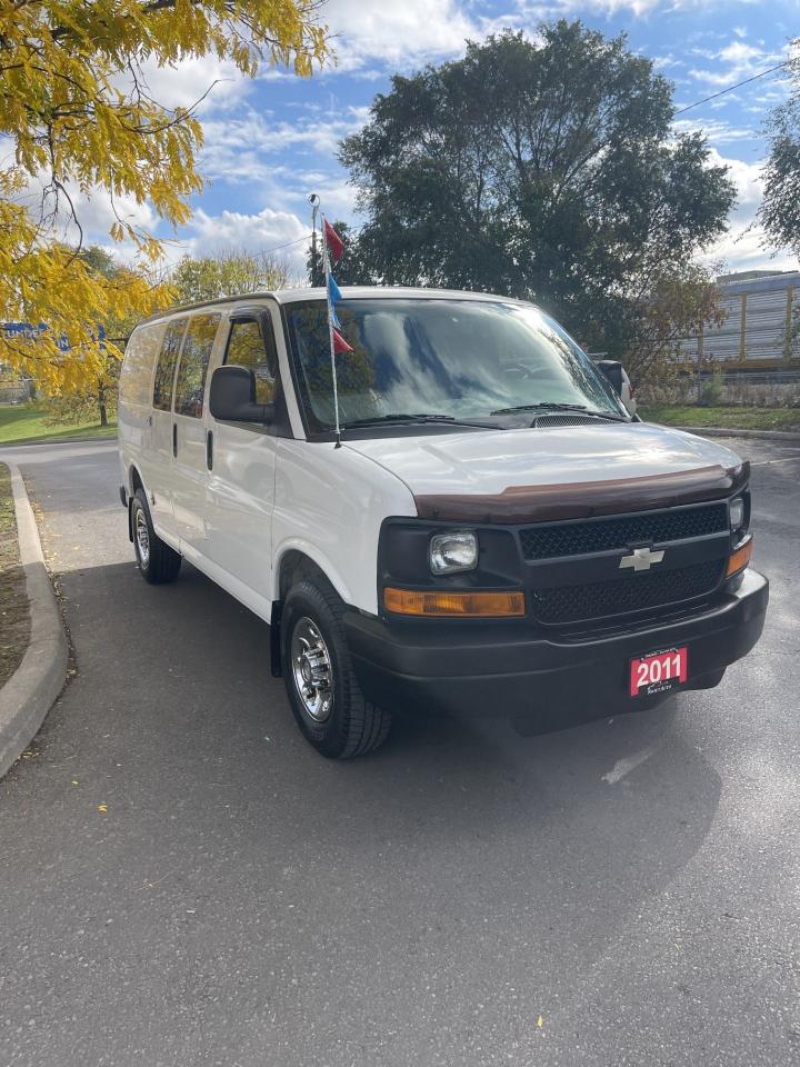 2011 Chevrolet Express Cargo Van ONLY  131,000 KMS      POWER WINDOWS AND LOCKS - Photo #5
