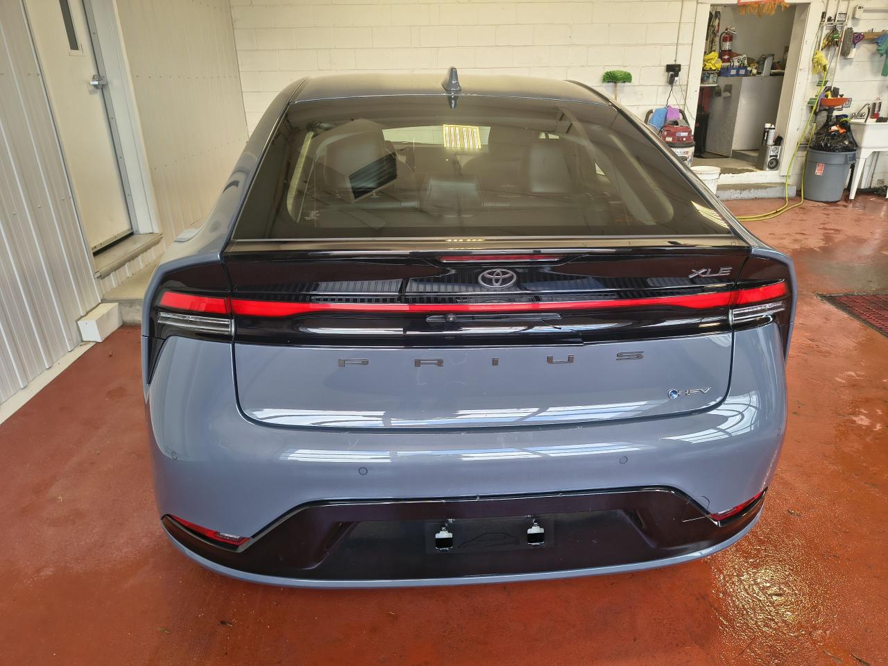 2023 Toyota Prius XLE AWD Photo0