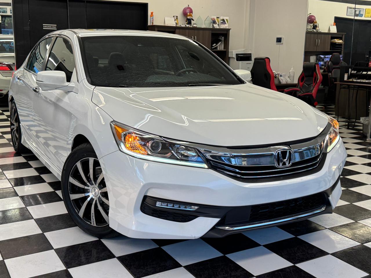 2017 Honda Accord Sport w/Honda Sensing+New Tires+Brakes+LaneKeep+AC Photo14