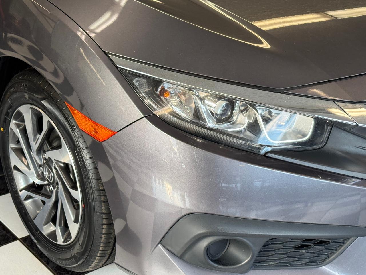 2018 Honda Civic SE+New Tires+Brakes+Hone Sense+CLEAN CARFAX Photo107