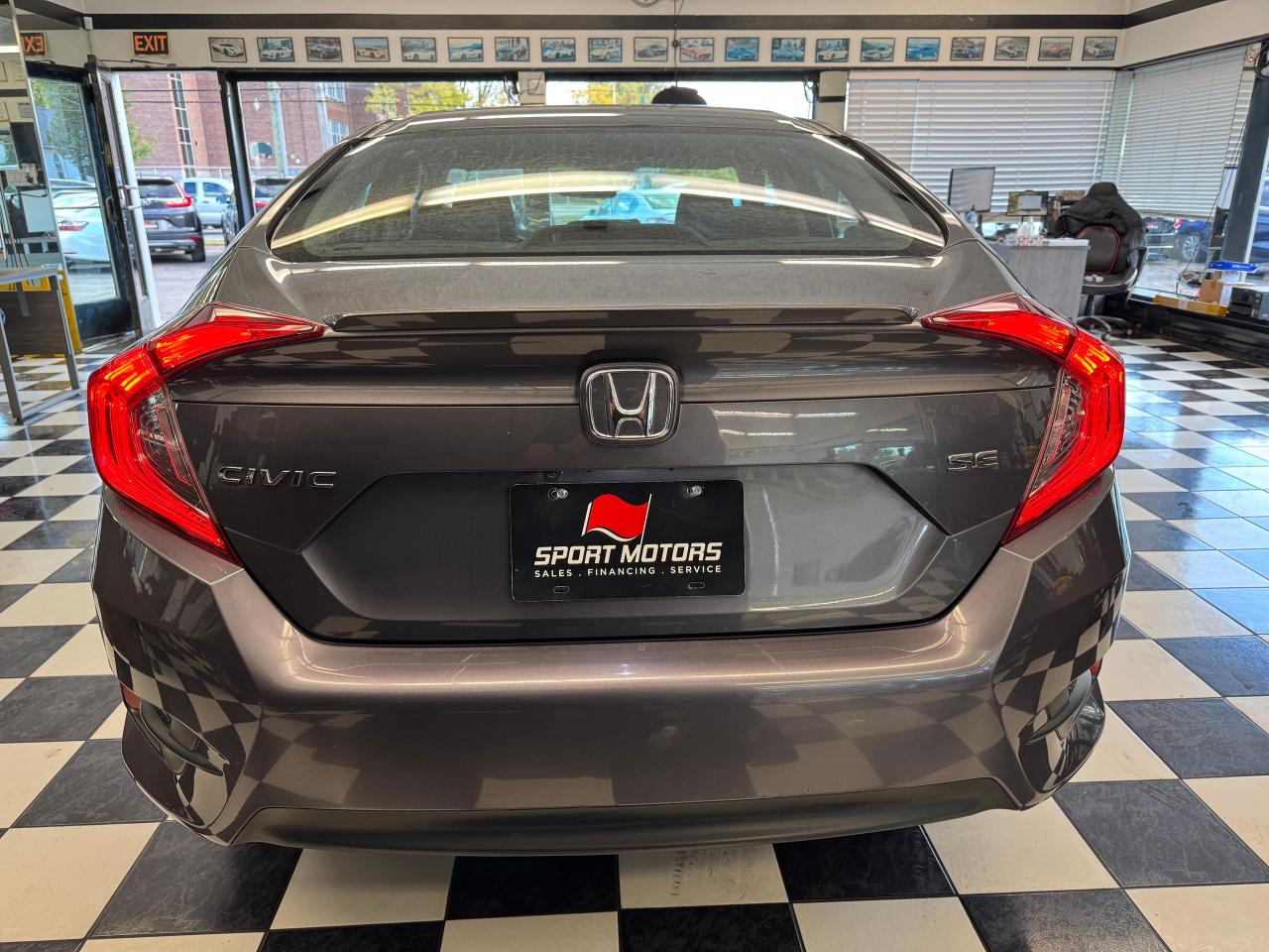 2018 Honda Civic SE+New Tires+Brakes+Hone Sense+CLEAN CARFAX Photo75