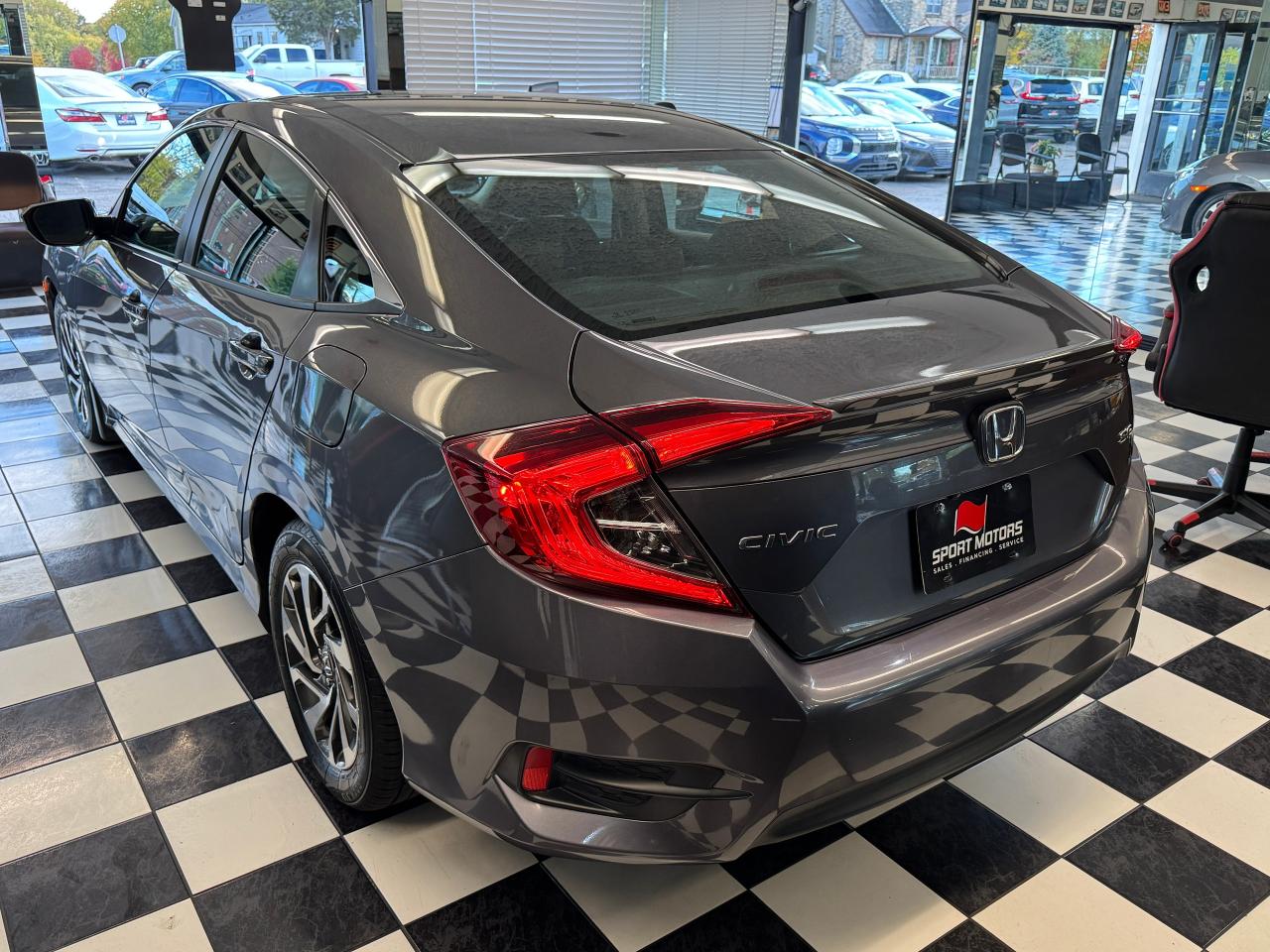 2018 Honda Civic SE+New Tires+Brakes+Hone Sense+CLEAN CARFAX Photo74