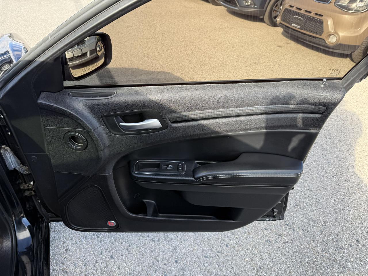 2016 Chrysler 300 300S****Leather*Pano-Roof**Murdered Out! - Photo #10