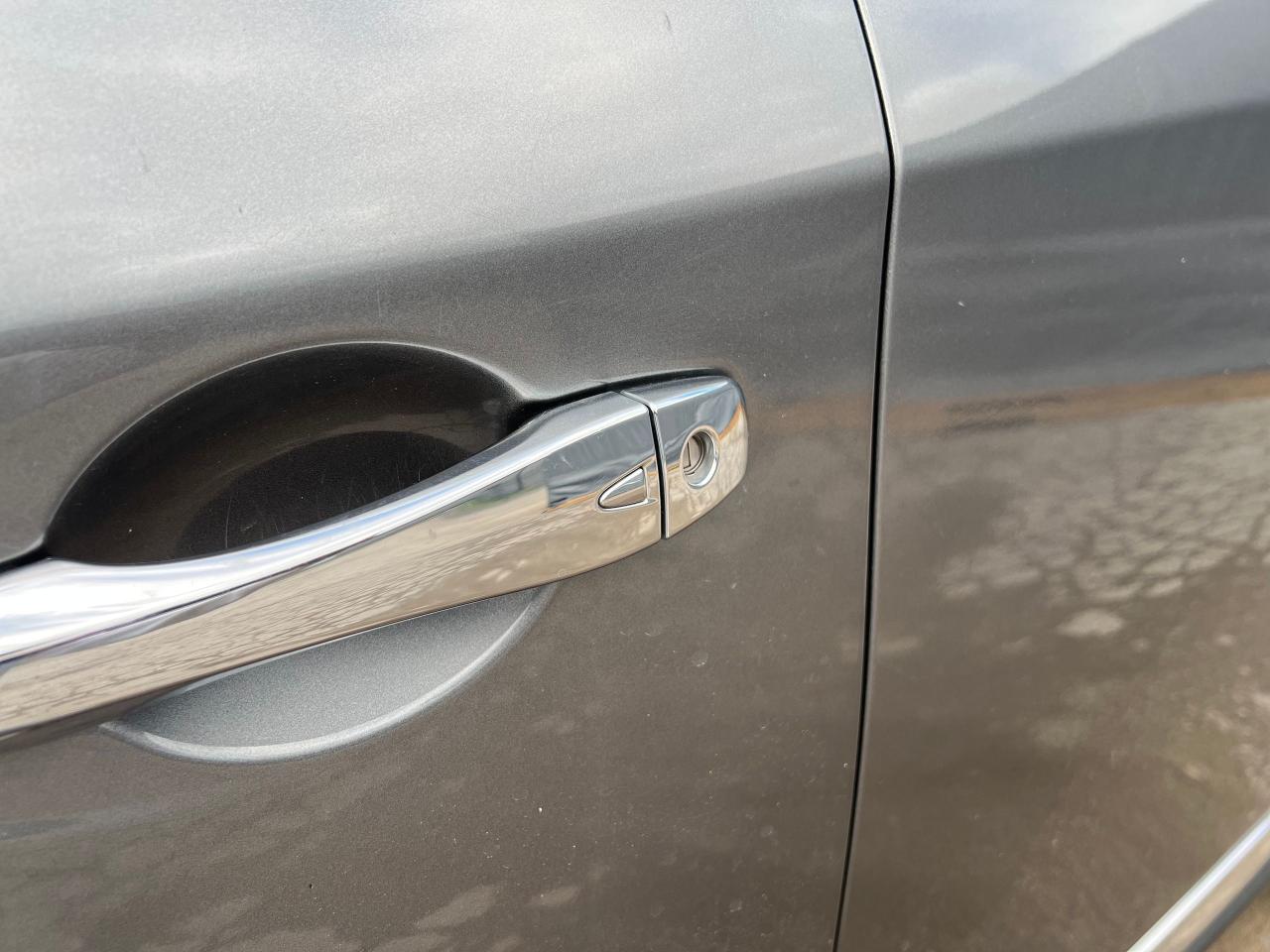 2015 Nissan Pathfinder SL AS-IS AWD 360 Camera Heated seats & Steering - Photo #5