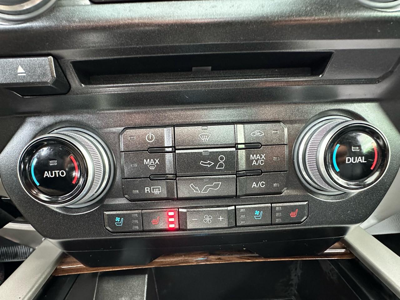 2018 Ford F-150 Lariat / FX4 - Photo #18