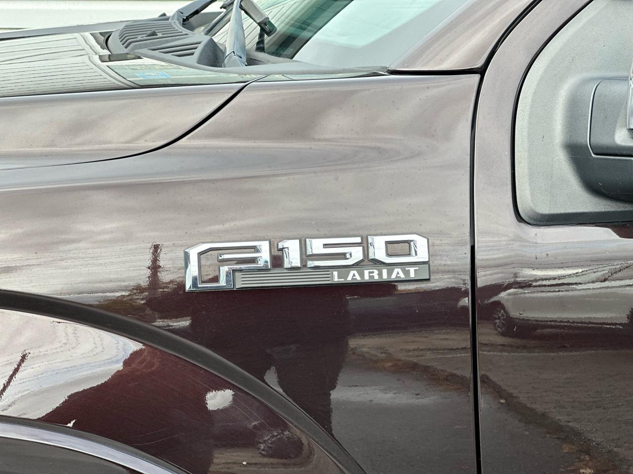 2018 Ford F-150 Lariat / FX4 - Photo #9