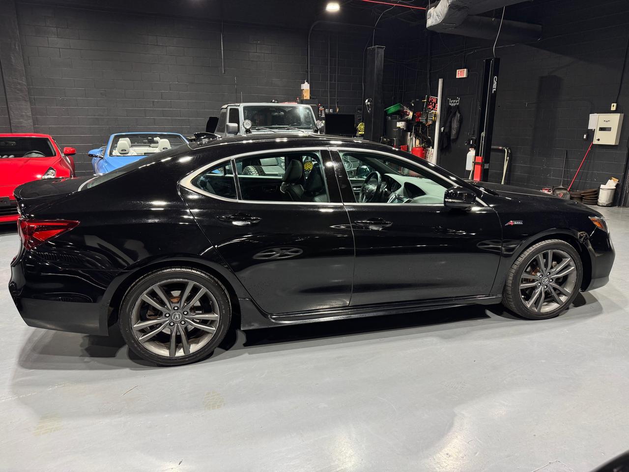 2018 Acura TLX SH-AWD Tech A-Spec Sedan Photo3