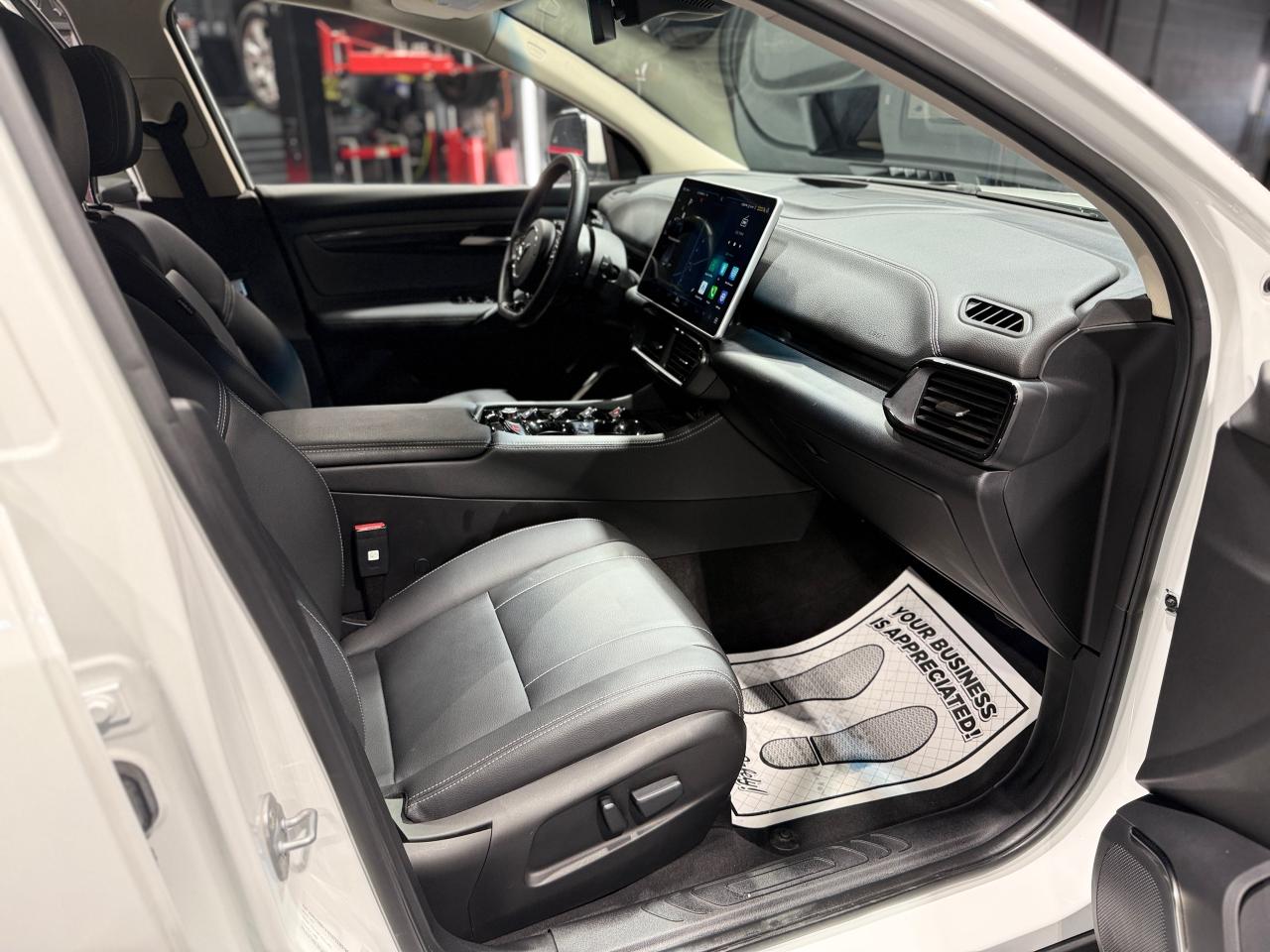 2024 VinFast VF 8 Eco AWD - Photo #11