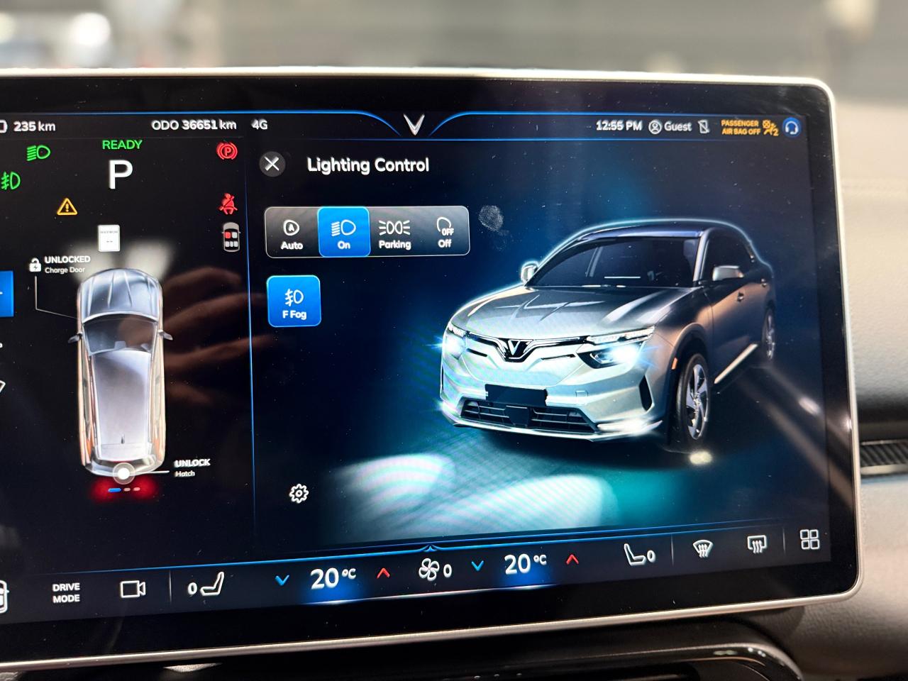 2024 VinFast VF 8 Eco AWD - Photo #16