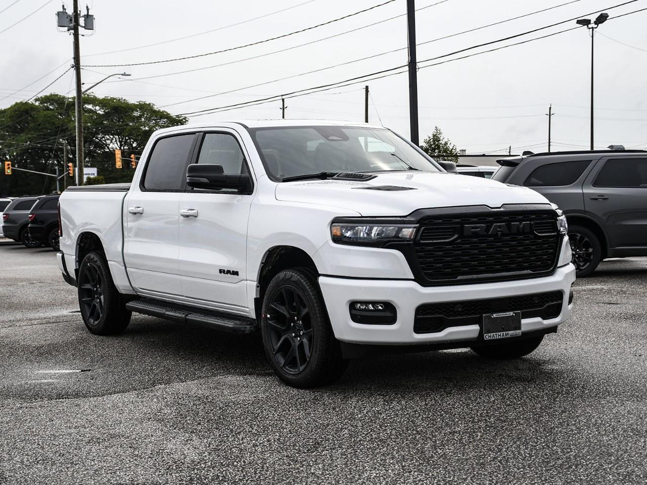 2026 RAM 1500 SPORT 4X4 CREW CAB 5'7" BOX Photo