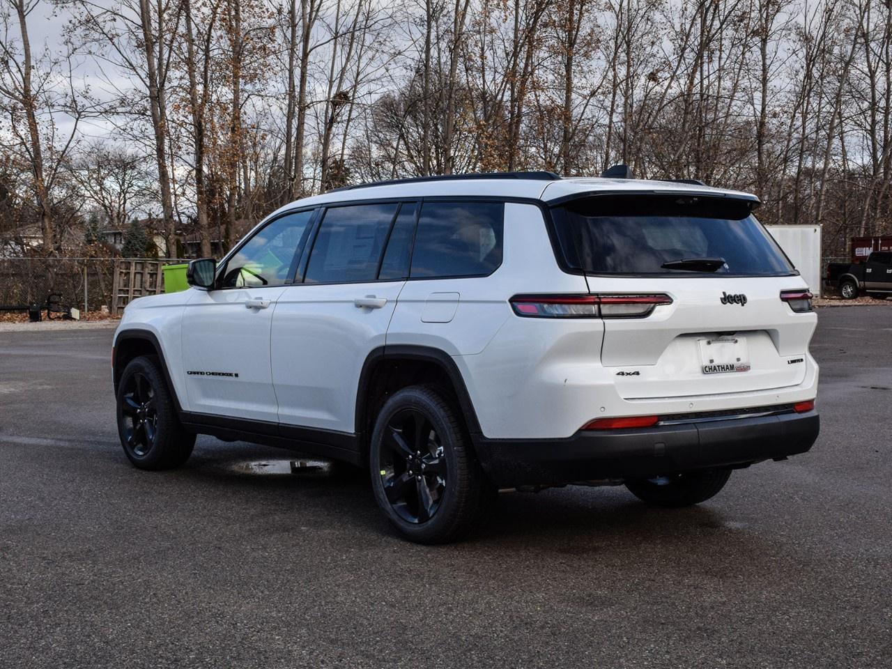 2025 Jeep Grand Cherokee L Limited 4x4 Photo