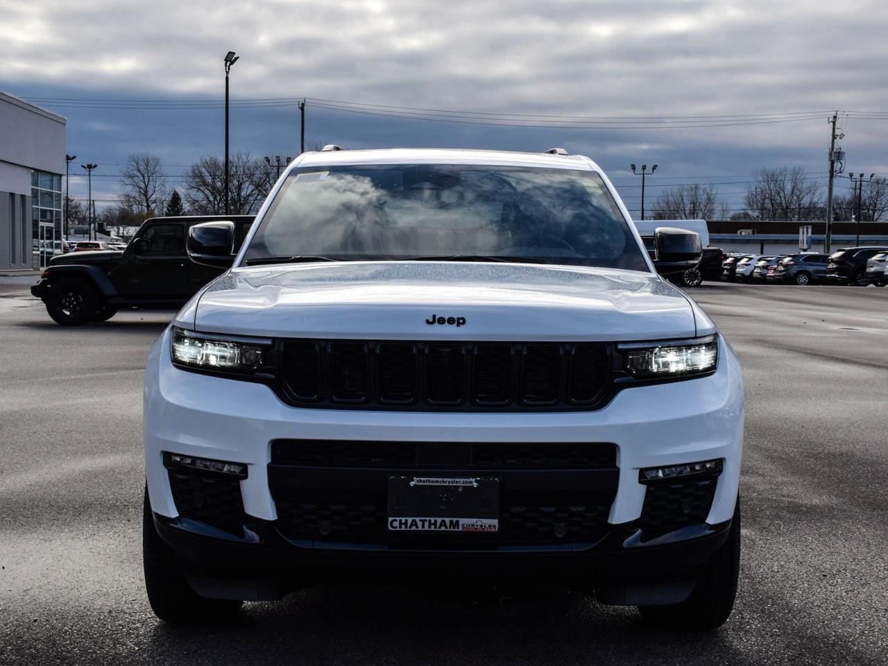 2025 Jeep Grand Cherokee L Limited 4x4 Photo