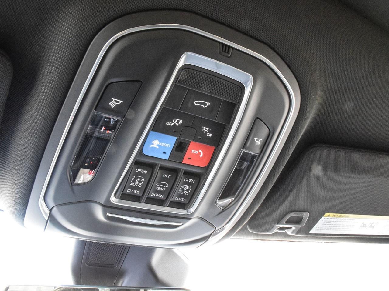 2025 Jeep Grand Cherokee L Limited 4x4 Photo