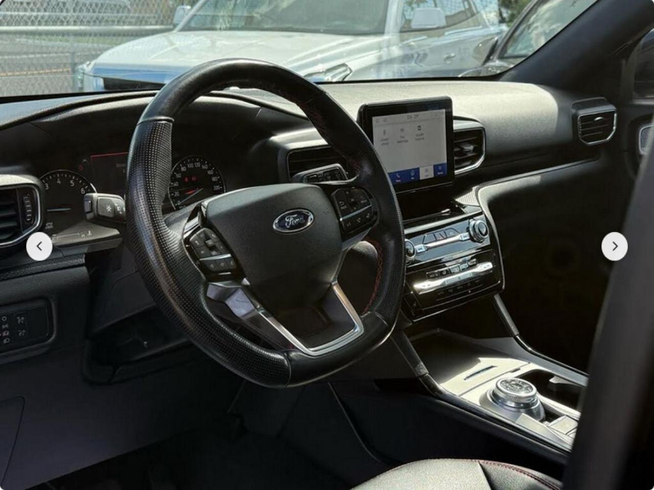 2022 Ford Explorer ST-Line Photo