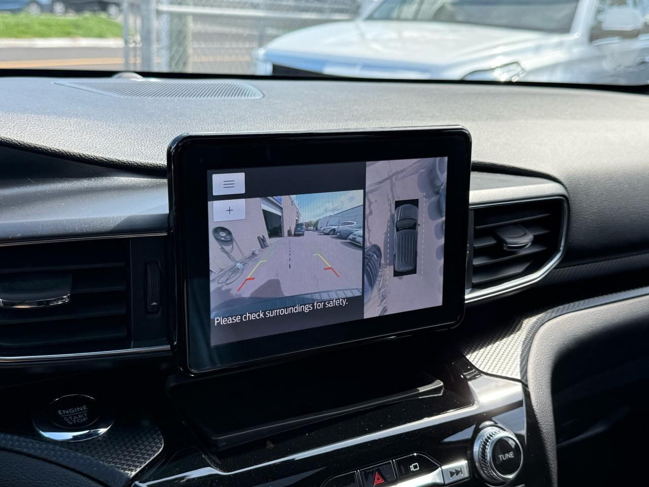 2022 Ford Explorer ST-Line Photo