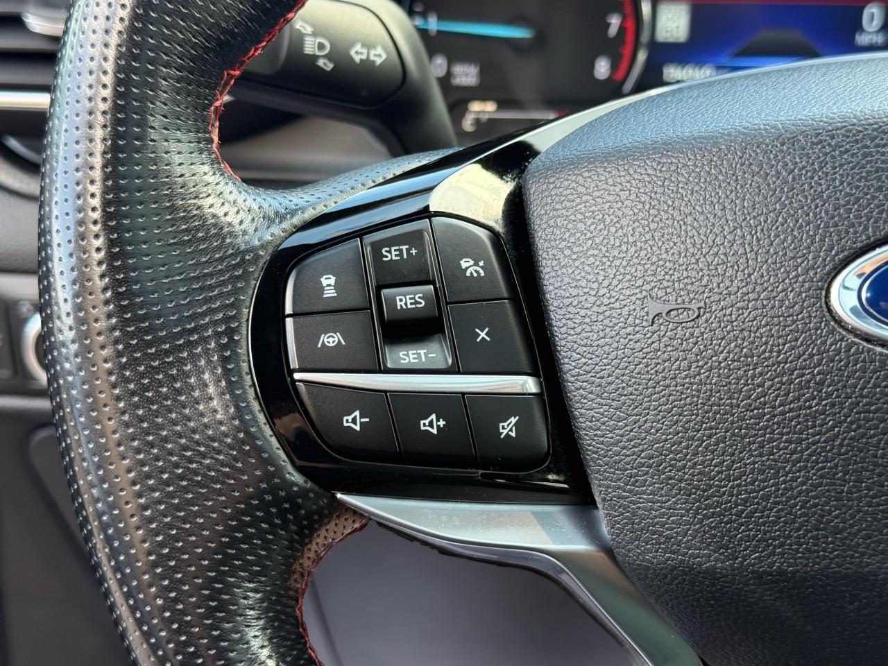 2022 Ford Explorer ST-Line Photo