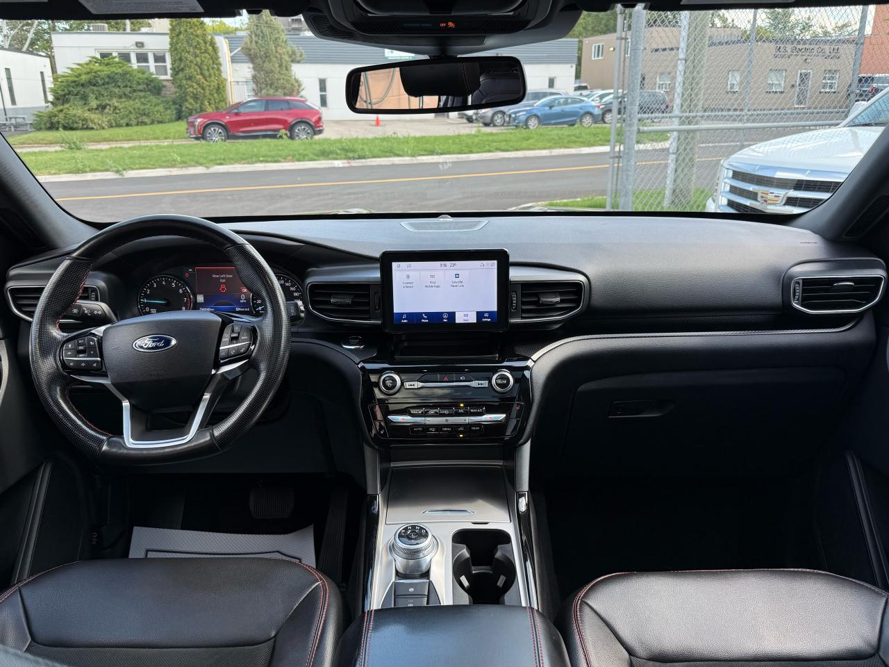 2022 Ford Explorer ST-Line Photo