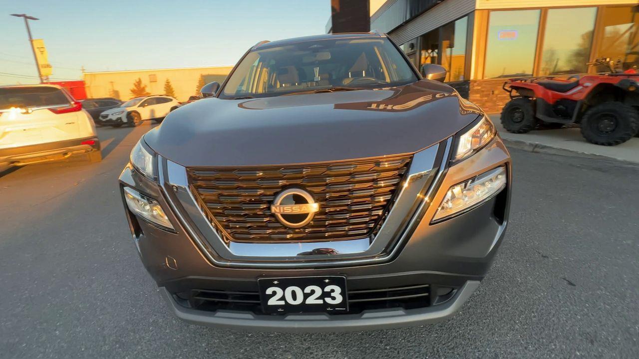 2023 Nissan Rogue SV Moonroof AWD, SIRIUS XM, MOONROOF, CRUISE CONTROL, BACK UP CAM, HEATED FRONT SEATS!! Photo2