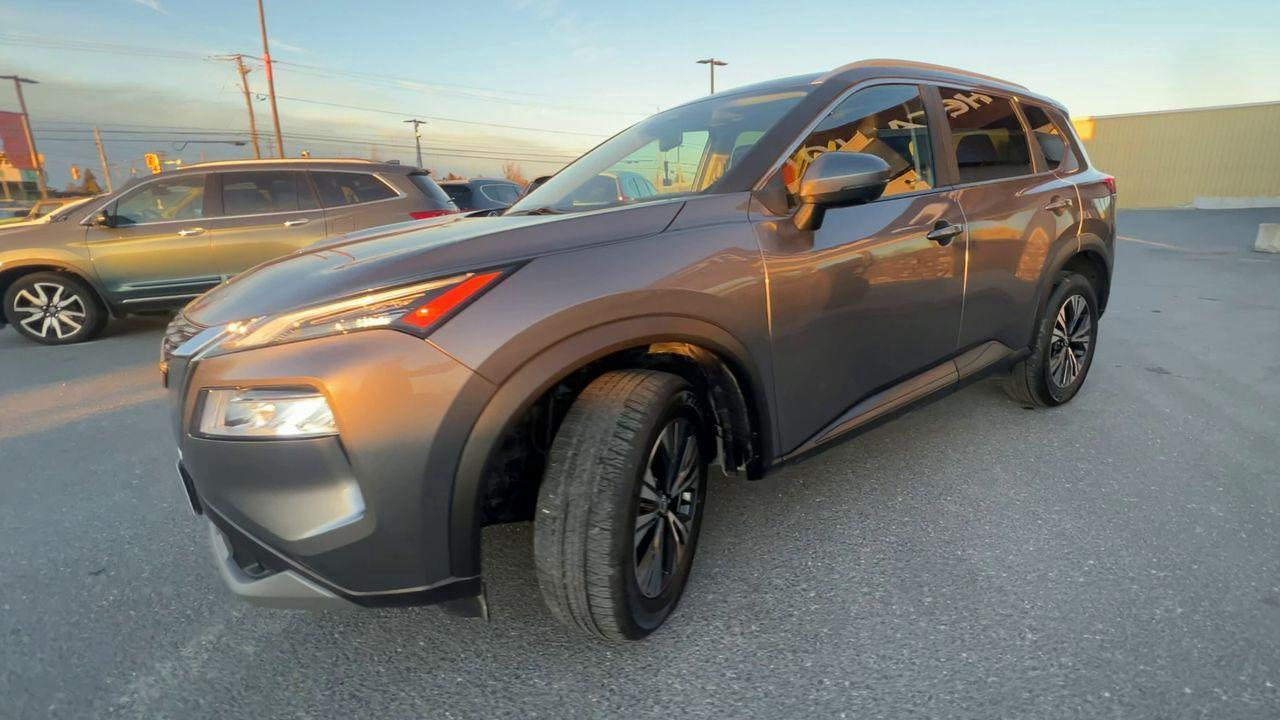 2023 Nissan Rogue SV Moonroof AWD, SIRIUS XM, MOONROOF, CRUISE CONTROL, BACK UP CAM, HEATED FRONT SEATS!! Photo3