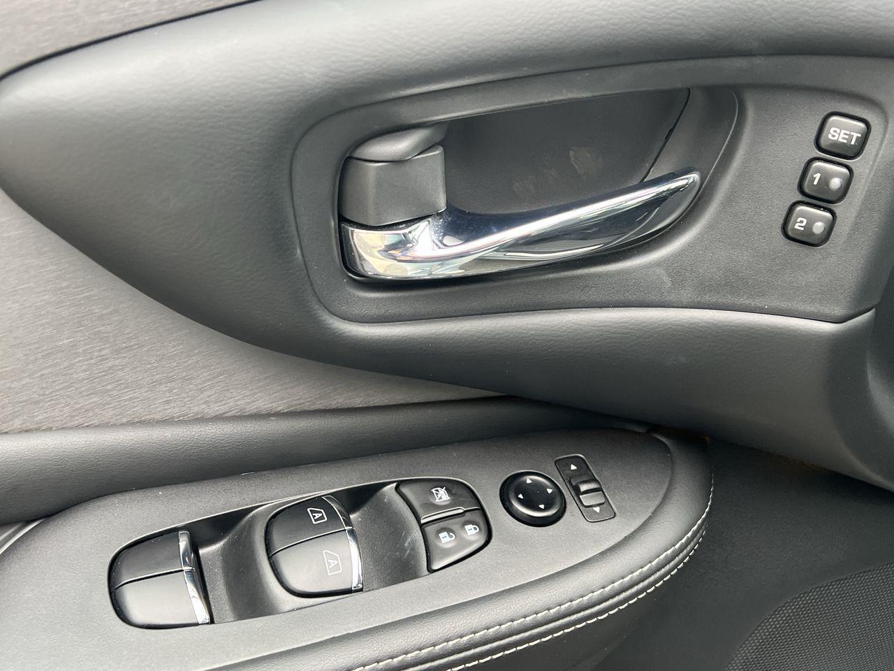 2023 Nissan Murano SL AWD, MOONROOF, HEATED LEATHER SEATS, POWER LIFTGATE, NAV, CRUISE CONTROL!! Photo