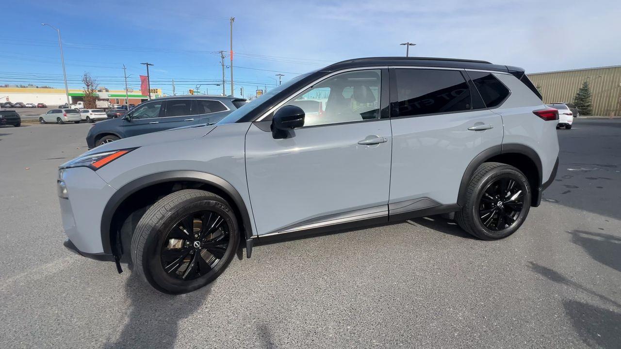 2023 Nissan Rogue SV Midnight Edition AWD, MOONROOF, HEATED LEATHER SEATS, SIRIUS XM, CRUISE CONTROL, BACK UP CAM, POWER LIFTGATE!! Photo3