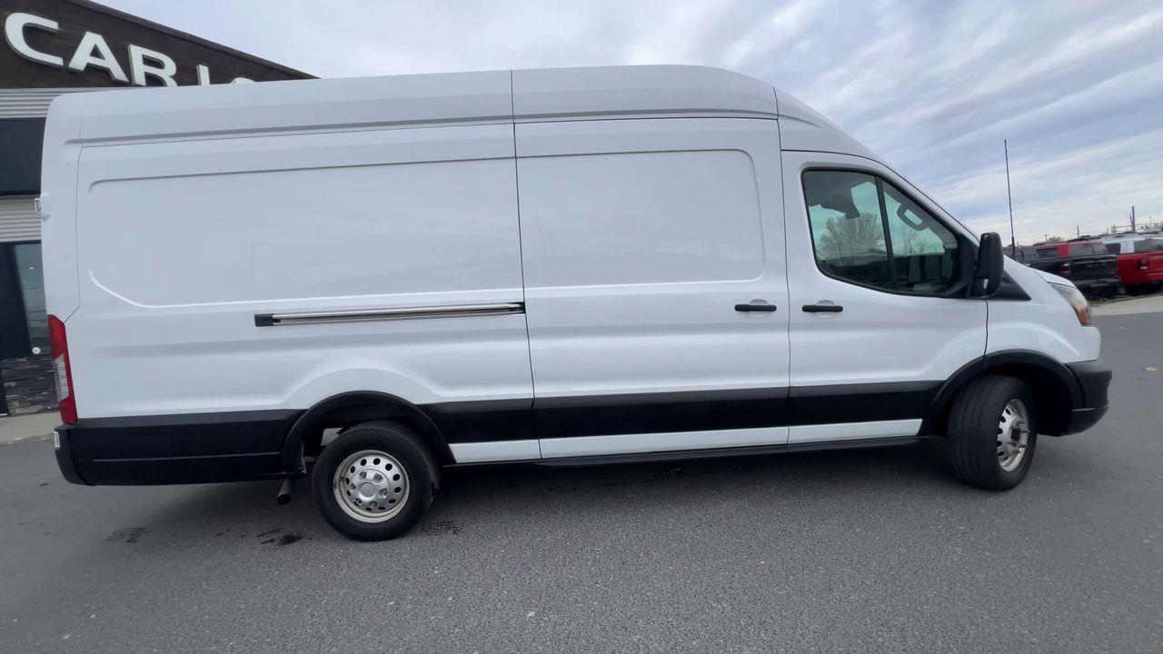 2023 Ford Transit 250 PREVIOUS DAILY RENTAL, AWD, LEATHER SEATS, BACK UP CAMERA!! Photo