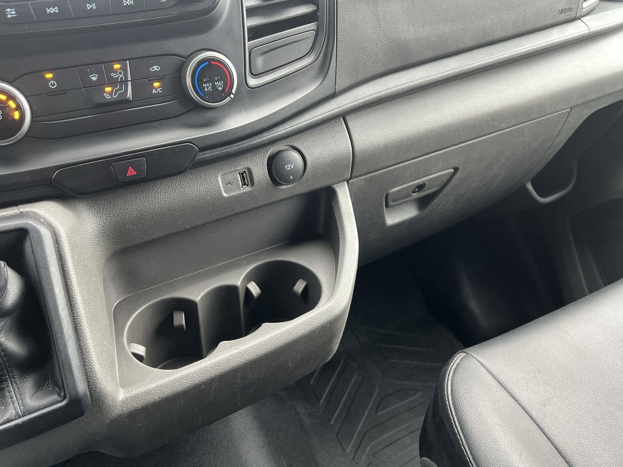 2023 Ford Transit 250 PREVIOUS DAILY RENTAL, AWD, LEATHER SEATS, BACK UP CAMERA!! Photo