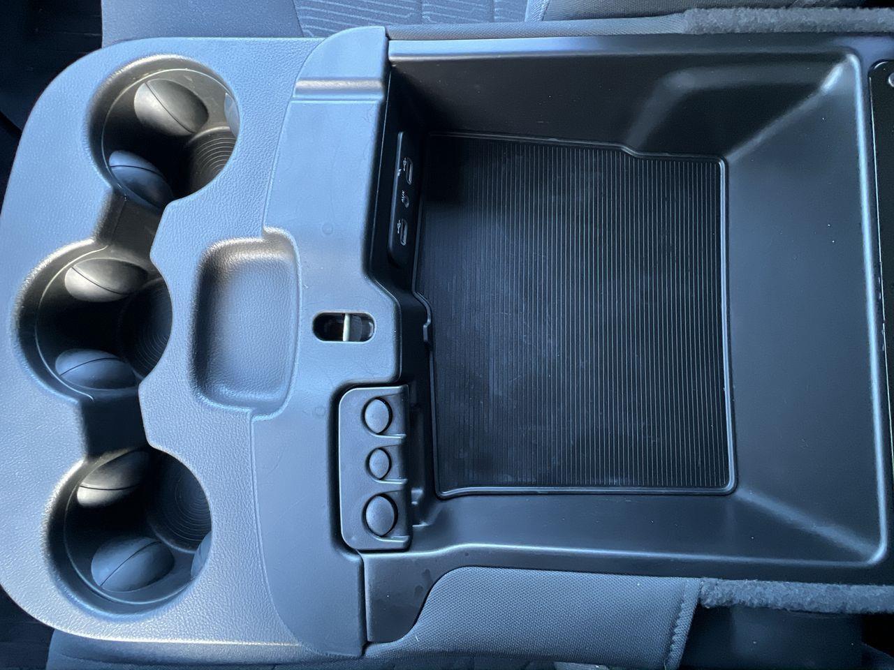 2021 RAM 1500 Classic SLT 4X4, SIRIUS XM, RUNNING BOARDS, CRUISE CONTROL, BACK UP CAMERA!! Photo