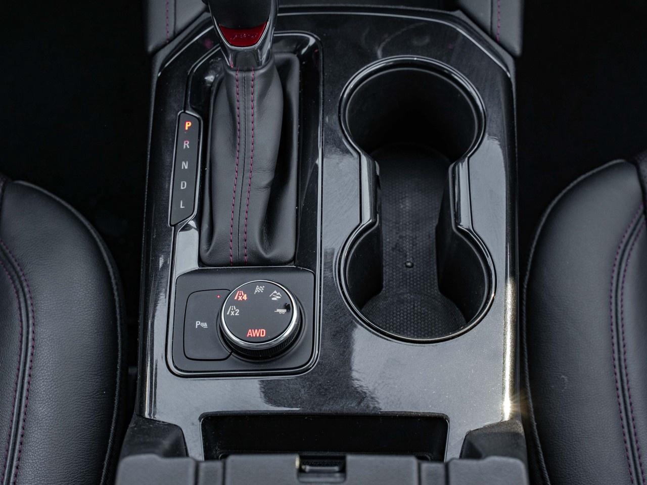 2019 Chevrolet Blazer AWD 4dr 3.6L RS Photo