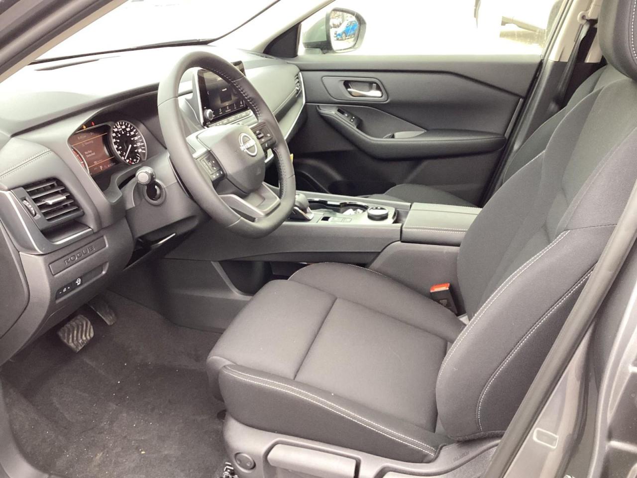 2026 Nissan Rogue S Photo