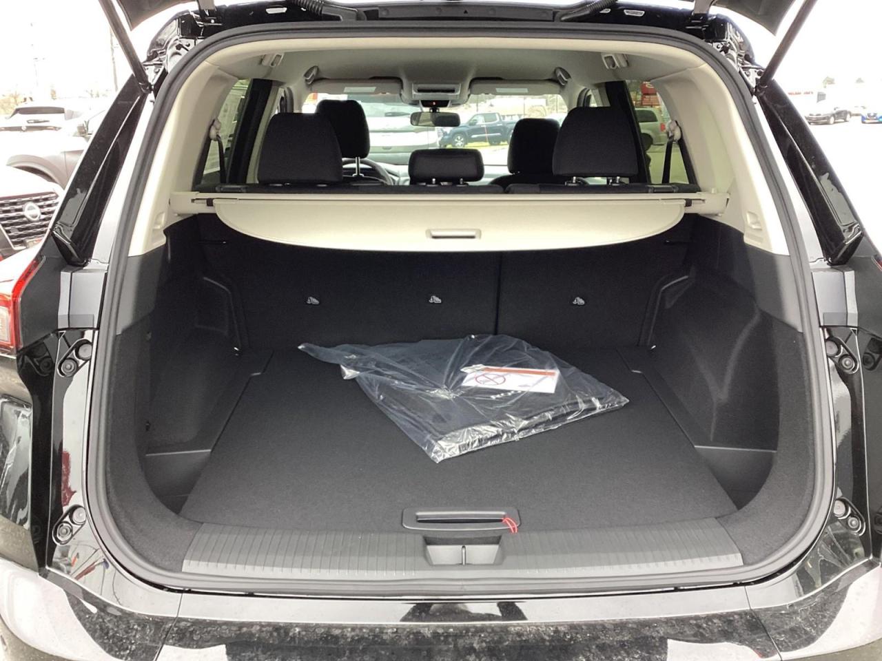 2026 Nissan Rogue S Photo3