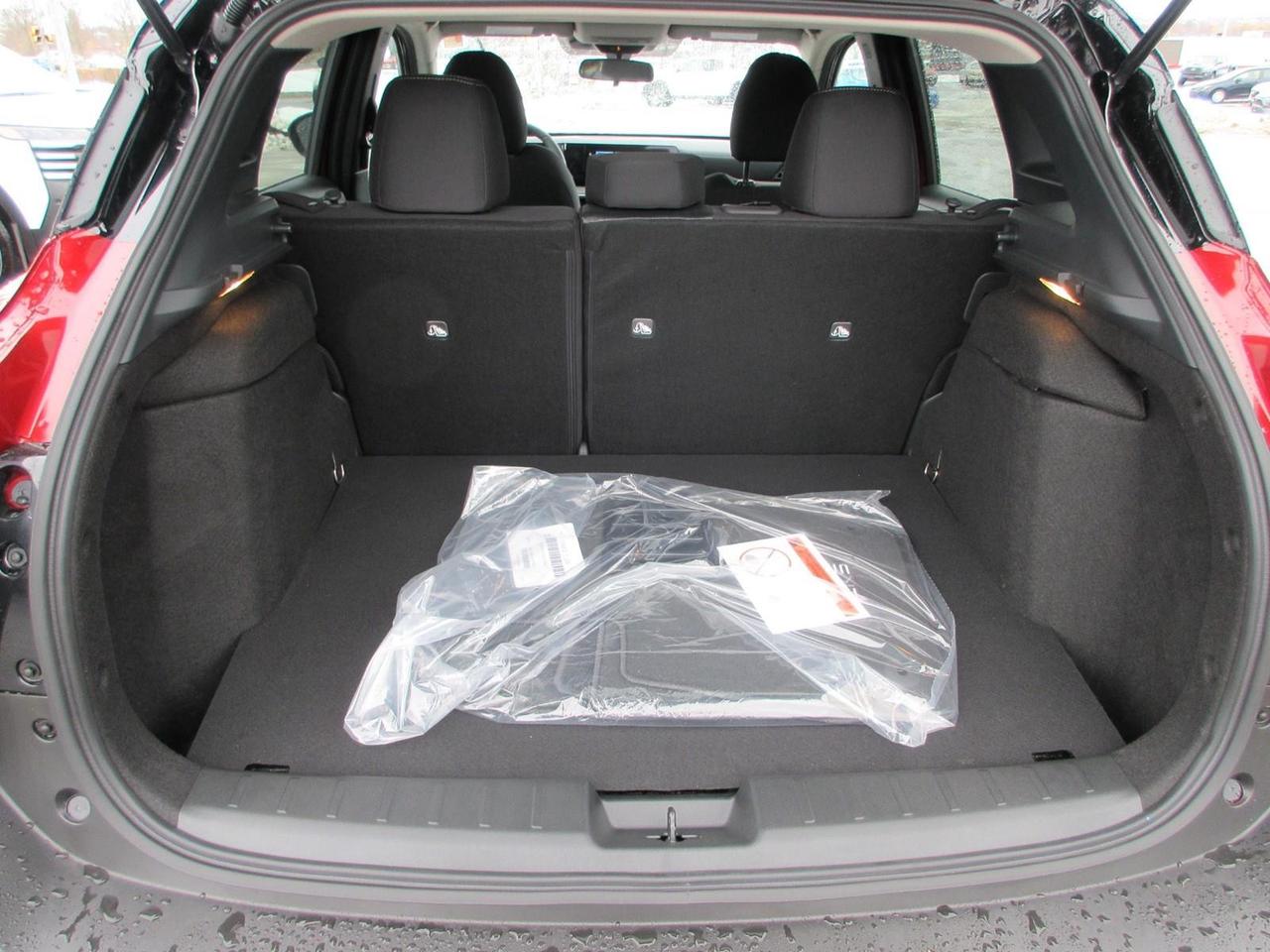 2026 Nissan Kicks SV Photo