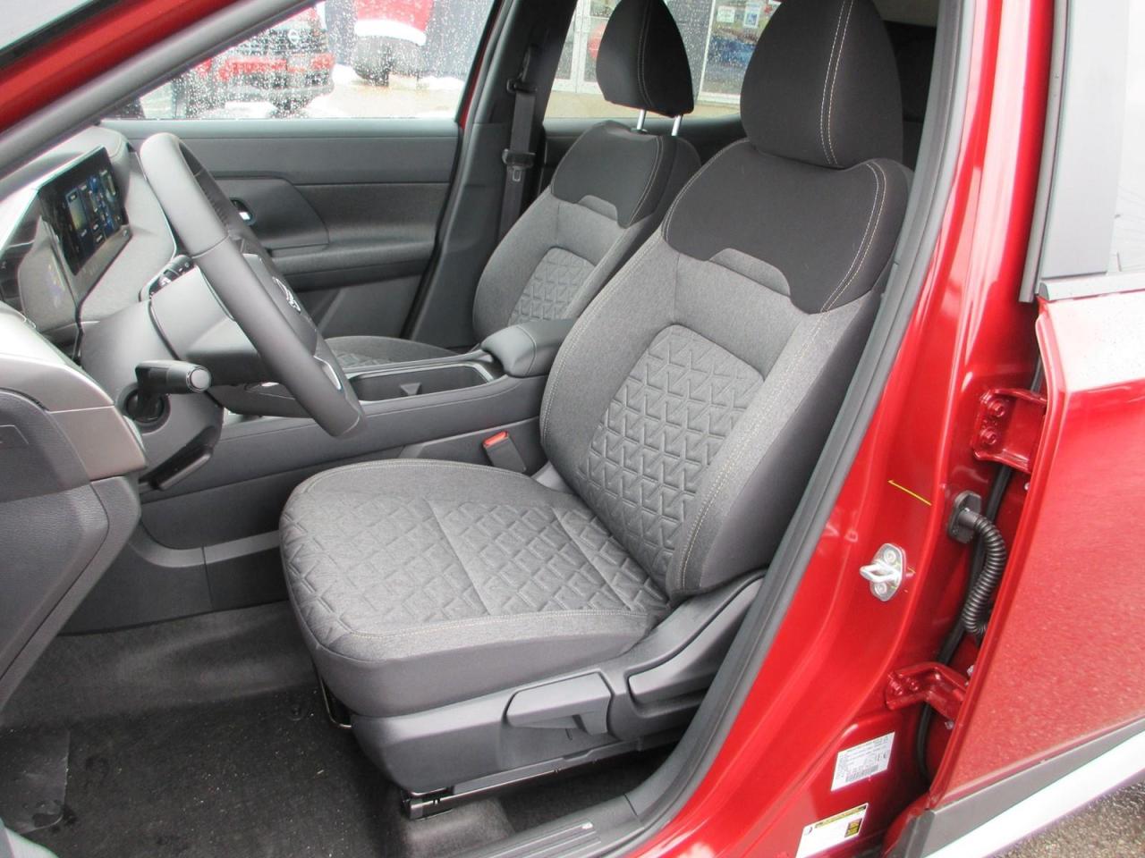 2026 Nissan Kicks SV Photo