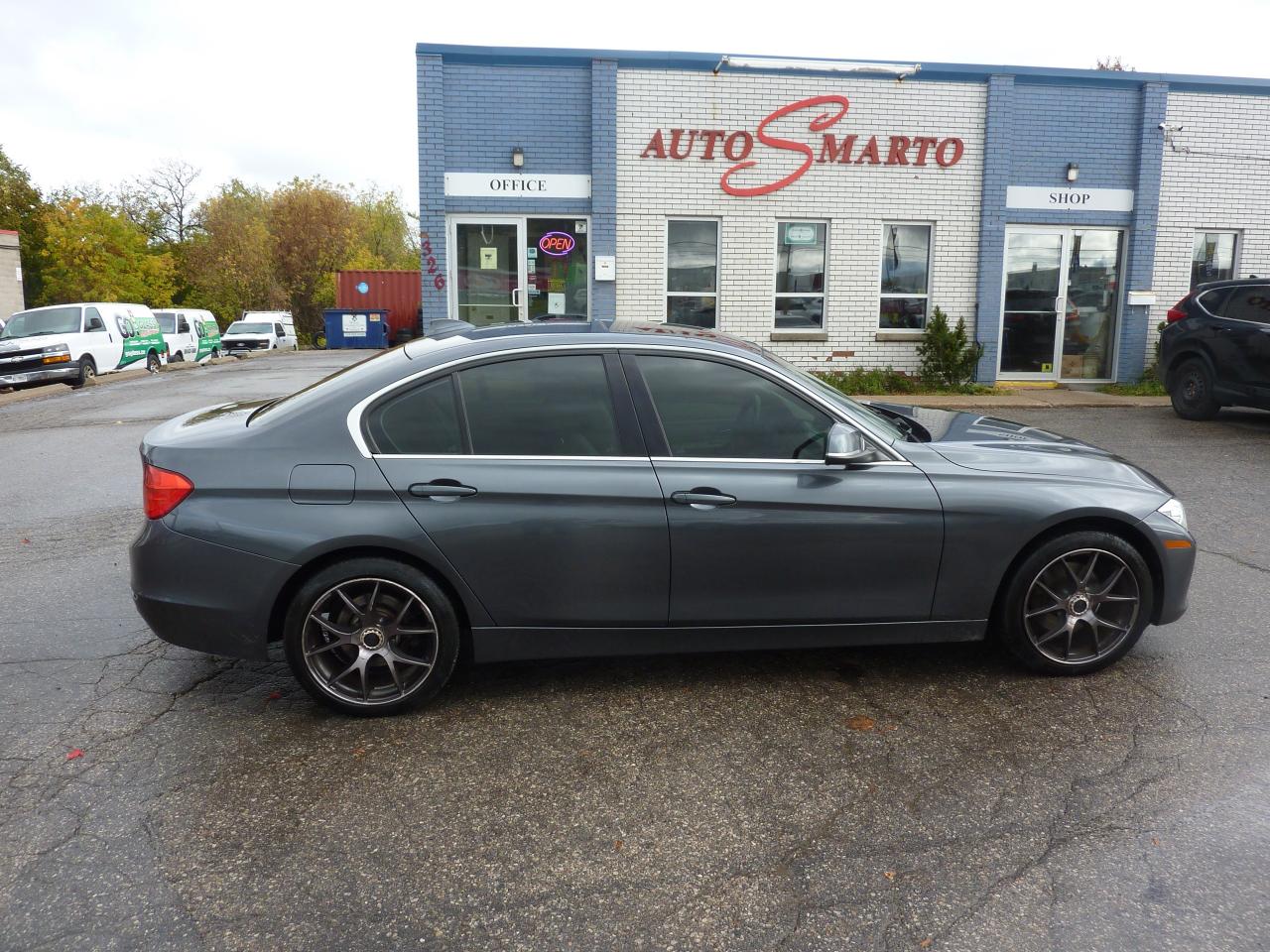 2013 BMW 3 Series 328i xDrive Photo3